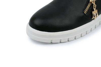 瑋瑋鞋業(yè)&6-22