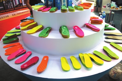 南安企業(yè)&ldquo;機(jī)能鞋墊&rdquo;晉江鞋博會(huì)受熱捧